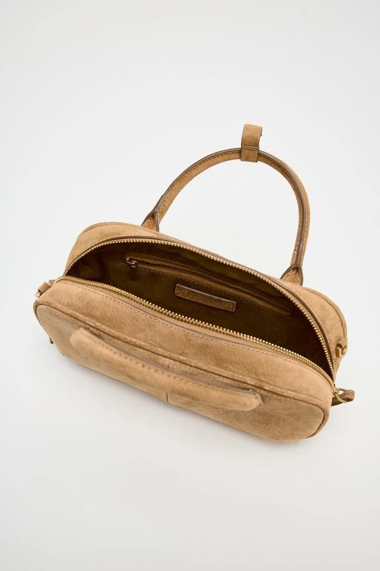 PARIS CLUTCH